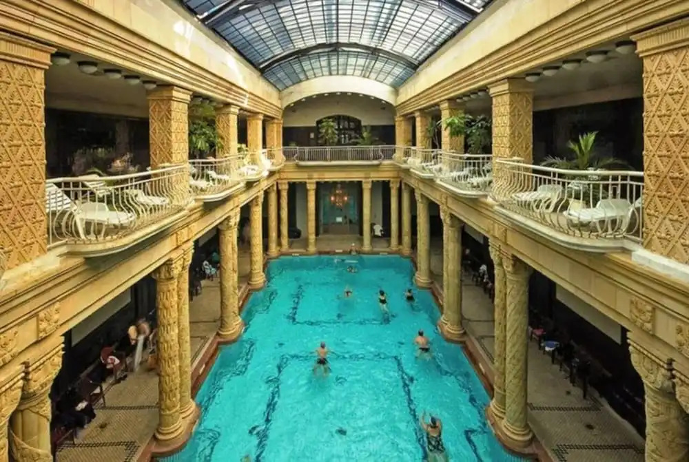 Gellért Budapest Suites