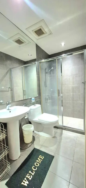 Luxurious 2BR Condo in Makati City With Stunning Views