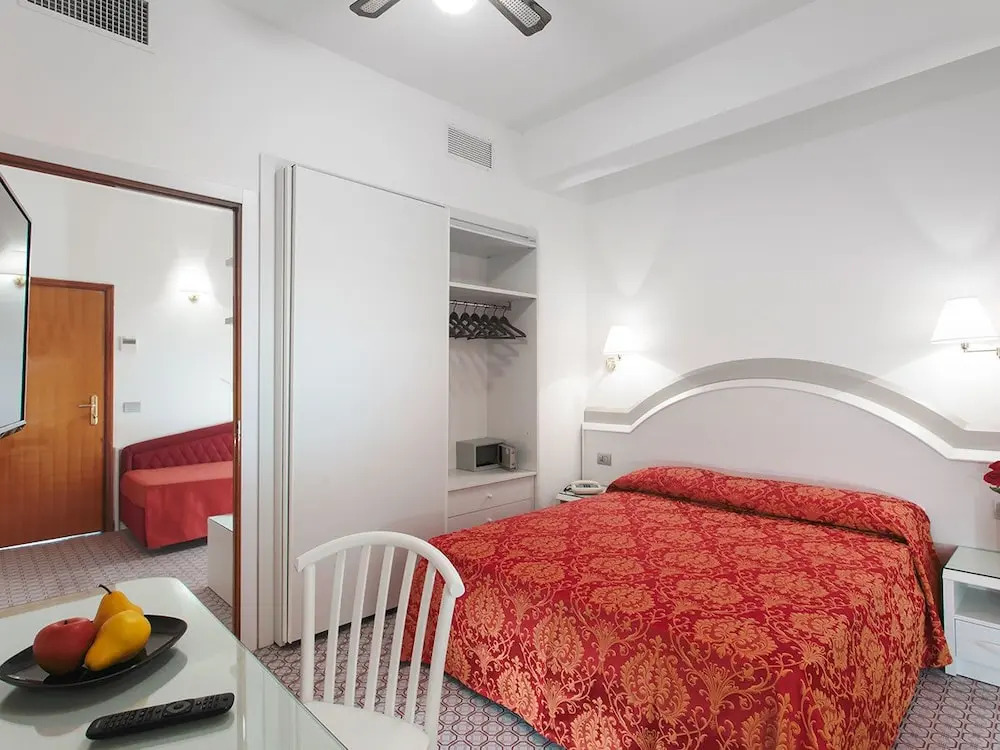 Hotel Caravelle