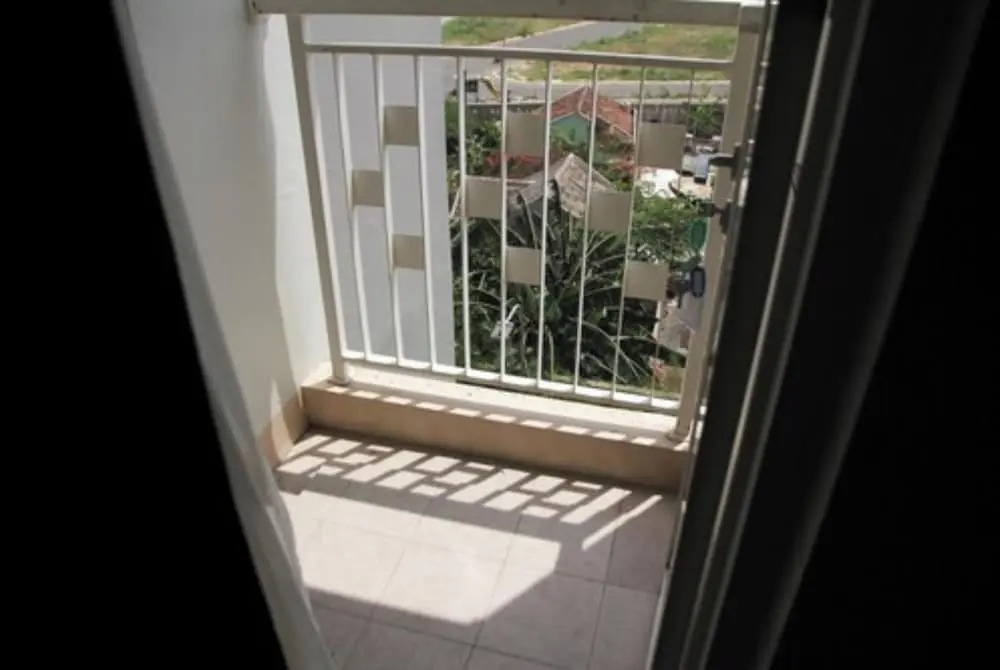 Modern and Comfortable Studio Apartment Springlake Summarecon near Summarecon