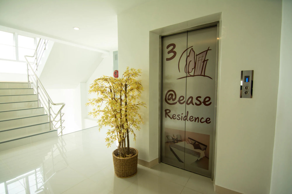 At Ease Hotel Suvarnabhumi