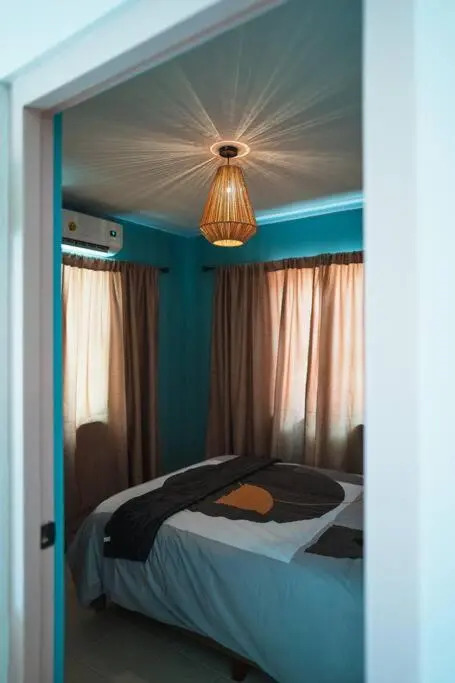 Lovely 2-bedroom apartment in Downtown, Otrobanda