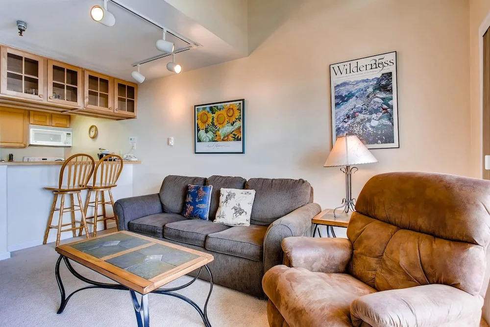 1 Br + Loft With Mountain Views 1 Bedroom Condo - No Cleaning Fee! by RedAwning