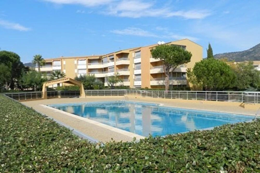 Apartment With one Bedroom in Le Lavandou, With Pool Access and Enclos