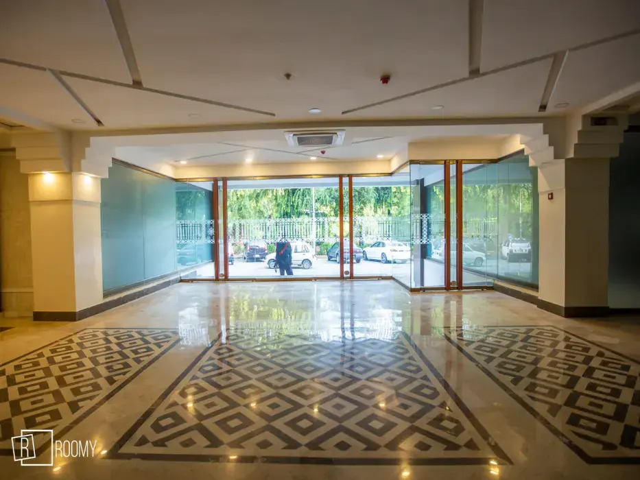 Roomy Signature Hotel