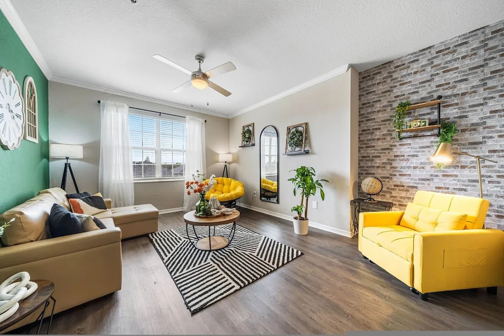 Spacious 3BR 2BA w Pool Gym Near Airport 4
