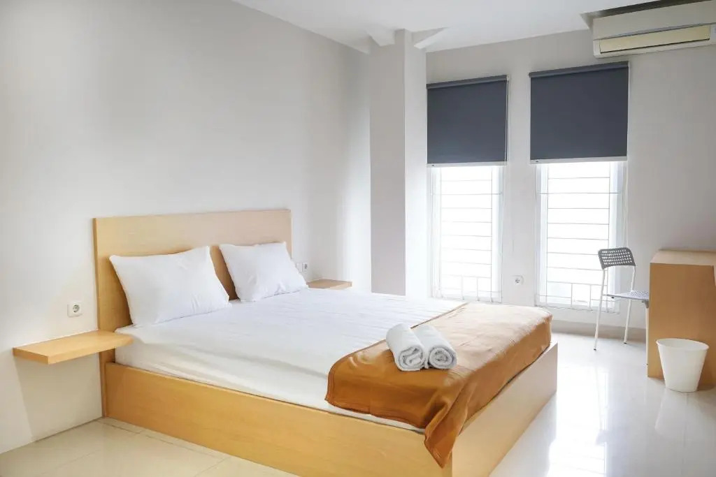 UROOMS Senayan