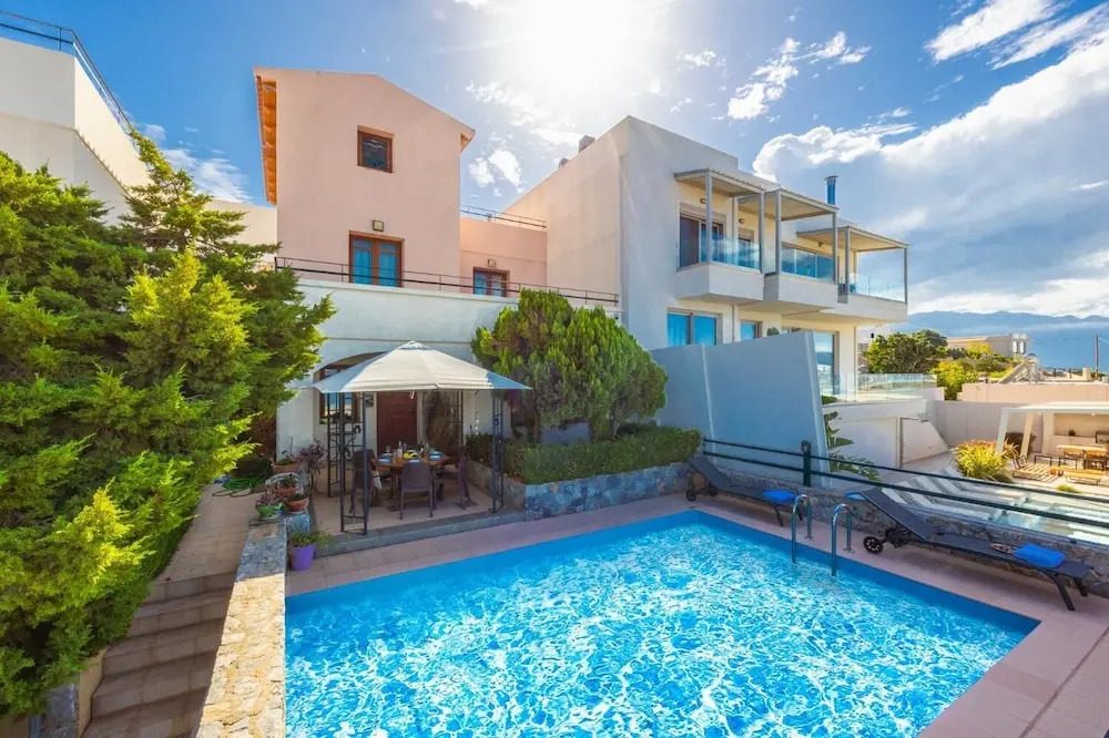 Villa Ikaros