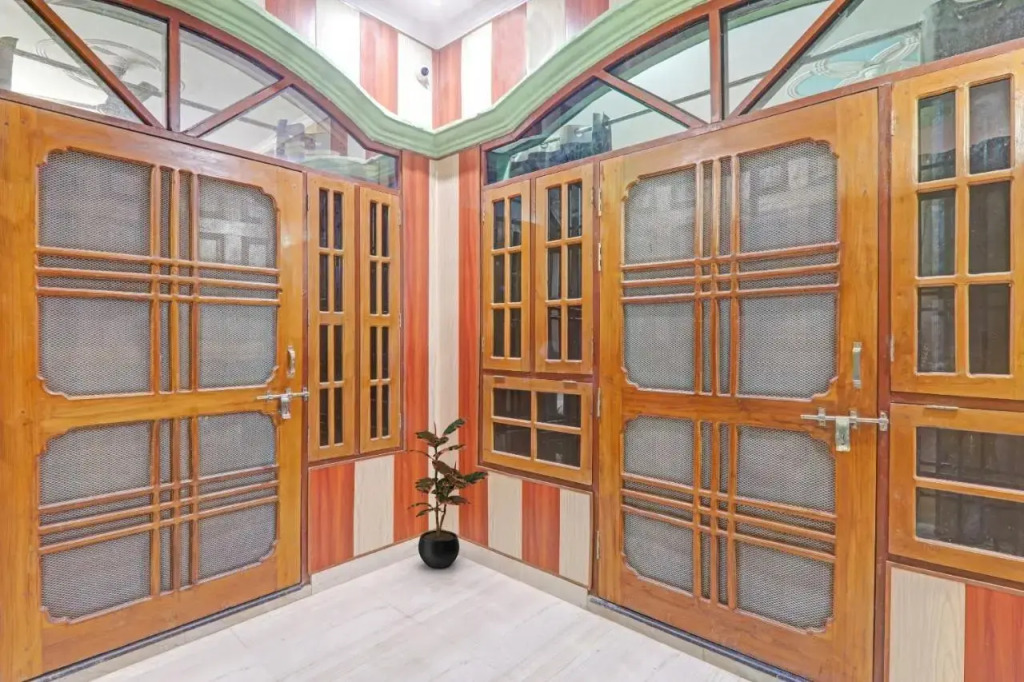 Flagship 92502 Hotel Shubh Inn