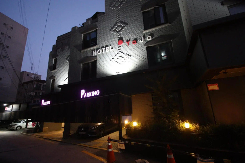 Hwagok (Gangseo-gu Office) YAJA Gangseo-gu Office Branch
