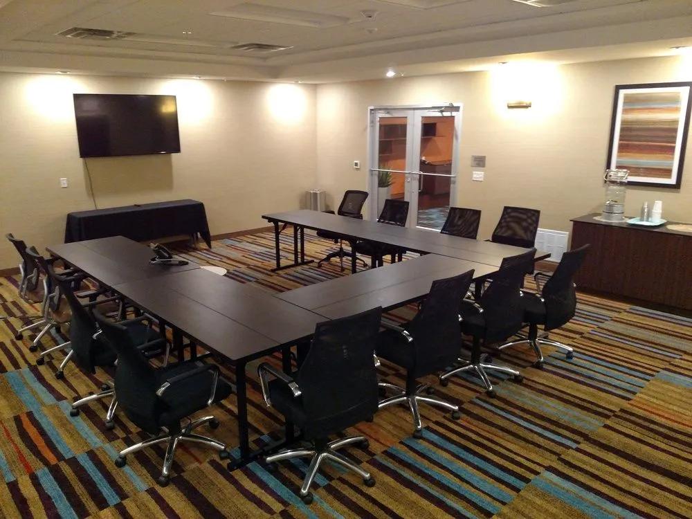 Fairfield Inn & Suites Lincoln Southeast
