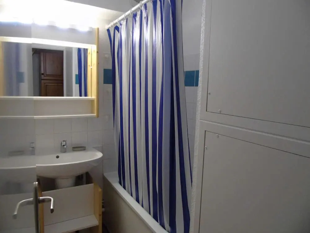 Lou Services Apartment CB72 LSI 001