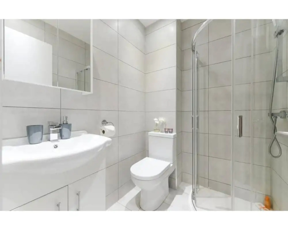 Global Sanctuary Suite Premium 13