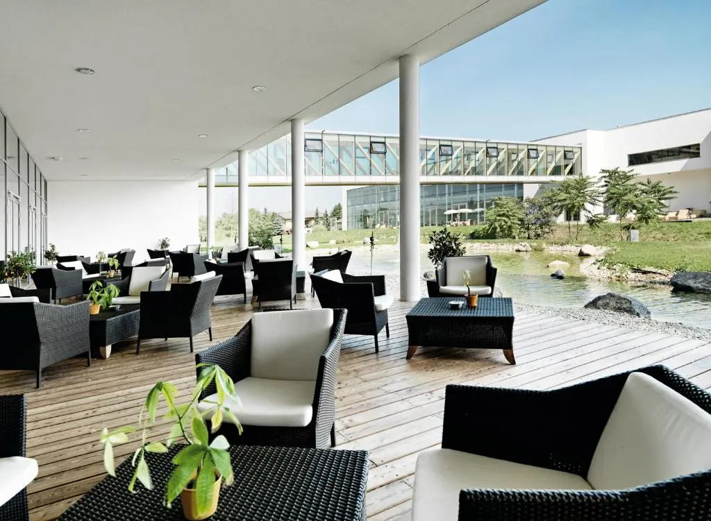 Therme Laa Hotel Silent Spa Villas