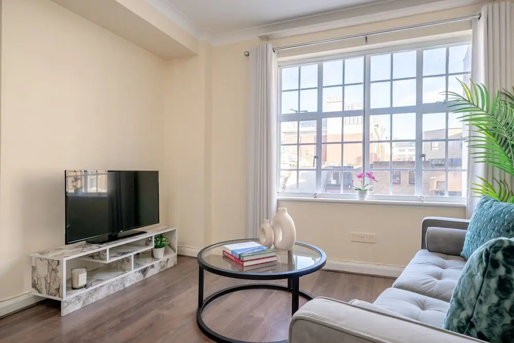 Charming 1BR in London's Westminster