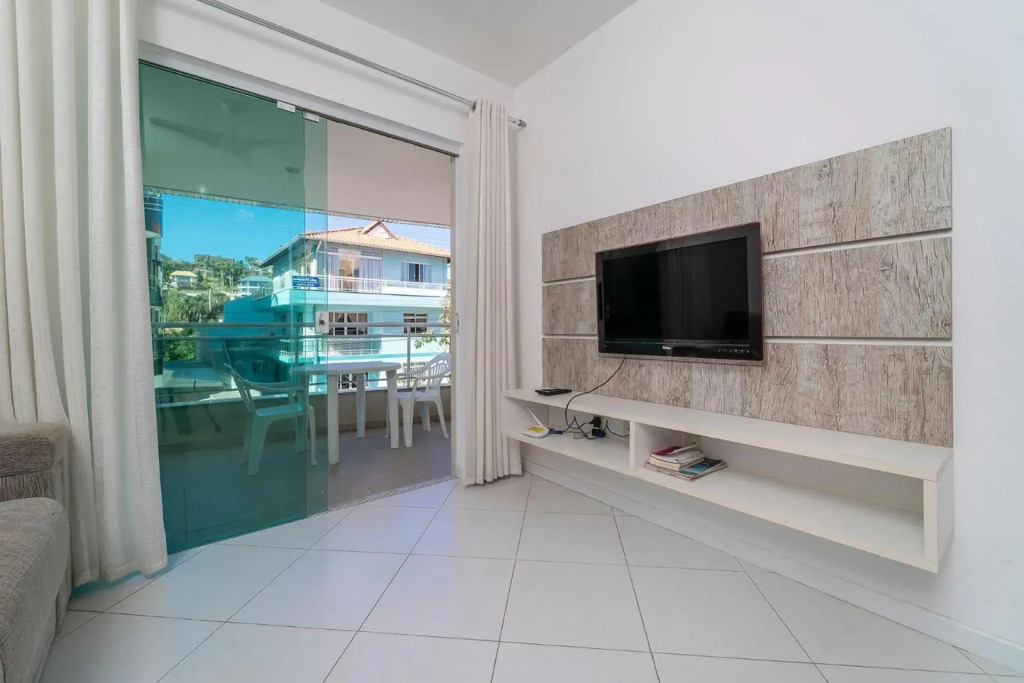 Apartamento 2 dormitórios no centro de Bombinhas