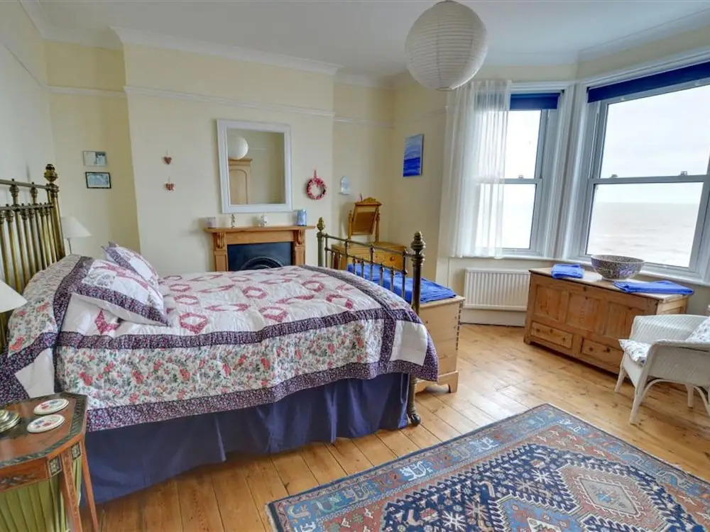 Vintage Holiday Home in Hythe With Garden