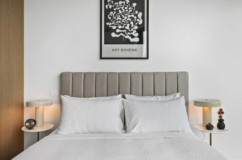 2BR High-rise Southbank Pool & Gym Near Casino