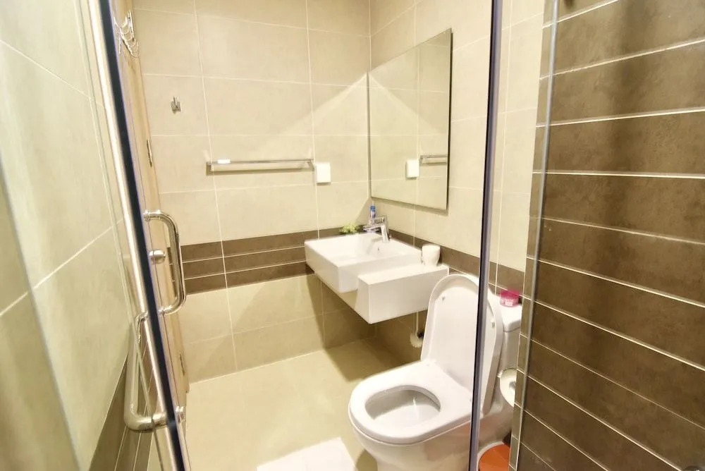 Chau Apartments