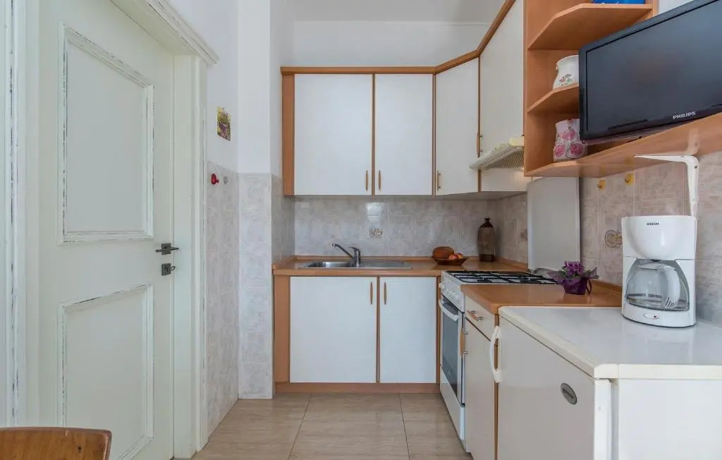 Apartment Complex Orzan Lovrecica