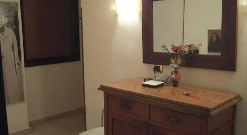 Locandina House