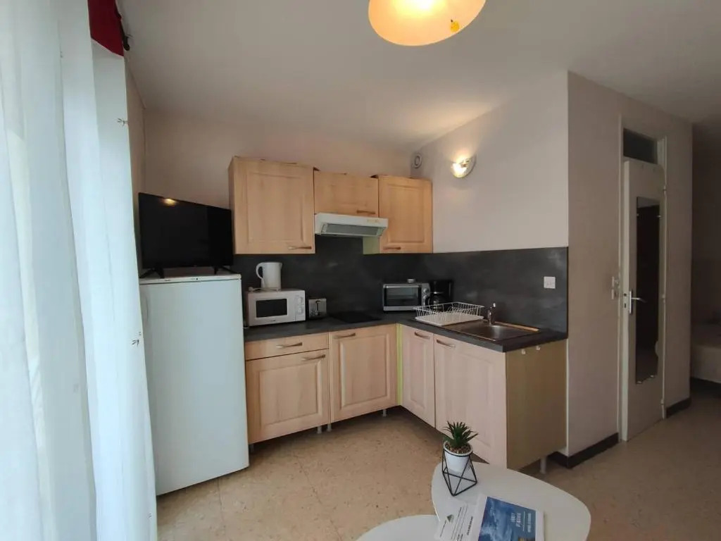 Appartement Balaruc-les-Bains, 1 pièce, 2 personnes - FR-1-571-18