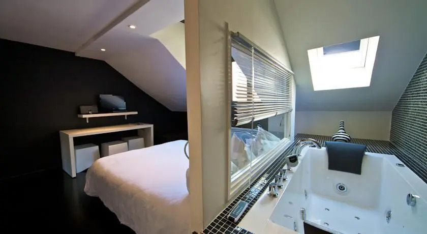 Maison DHôtes-Guest House A Côté