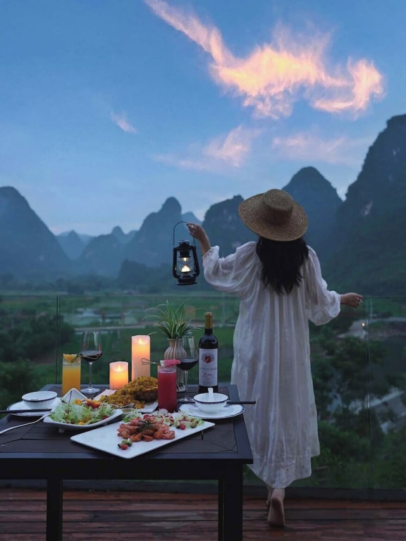 Yangshuo Fadai overhanging hot spring light luxury hotel