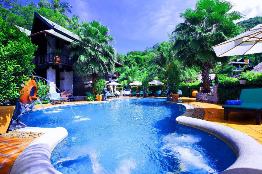 Boomerang Village Resort Kata