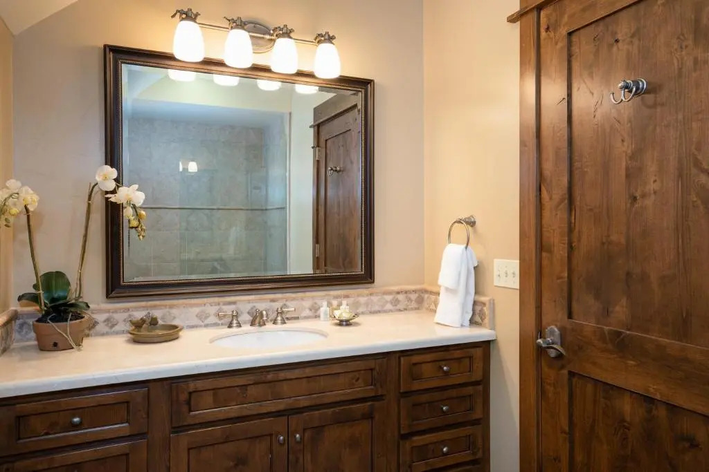 Luxury Old Greenwood 3BD Villa