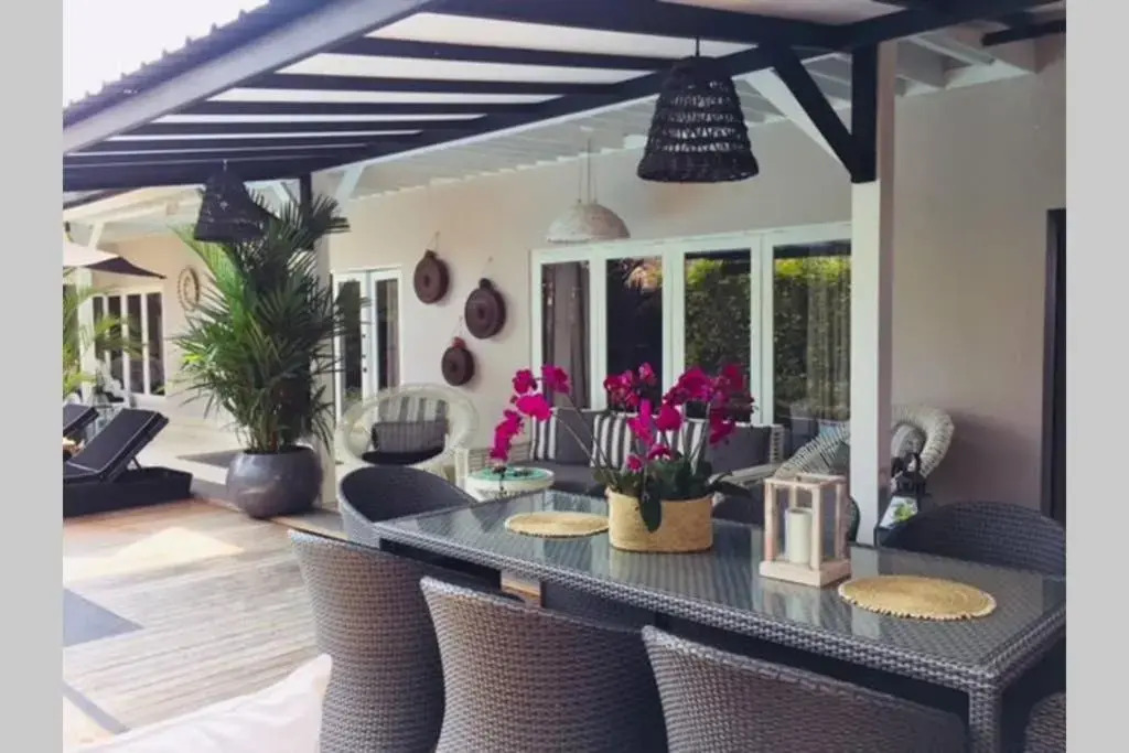 Villa Bloom 4 - 2 King bedrooms and 1 Bunk Room , private pool, sleeps up to 8