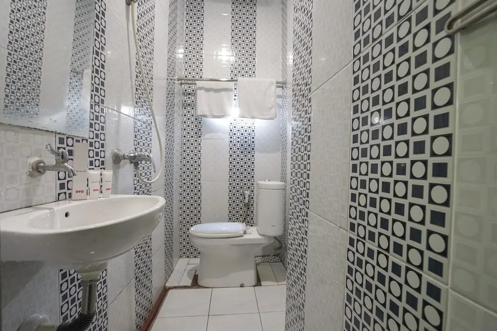 OYO 1495 Hotel Lendosis