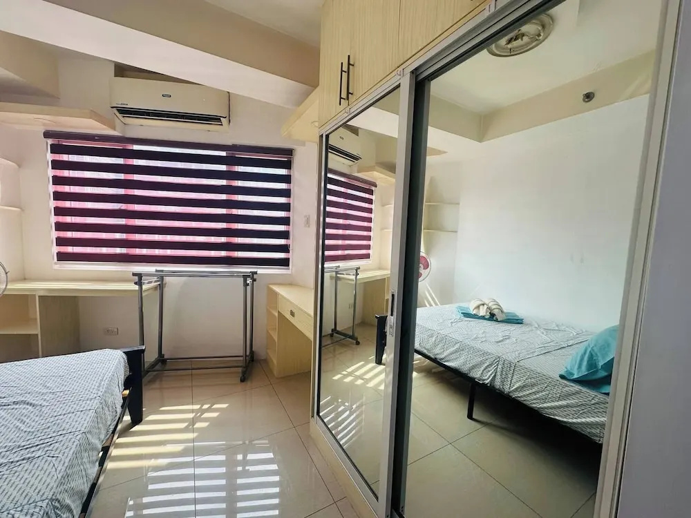 Xenial Pasay City Apartment for Rent - Entire House Front of Mall of Asia