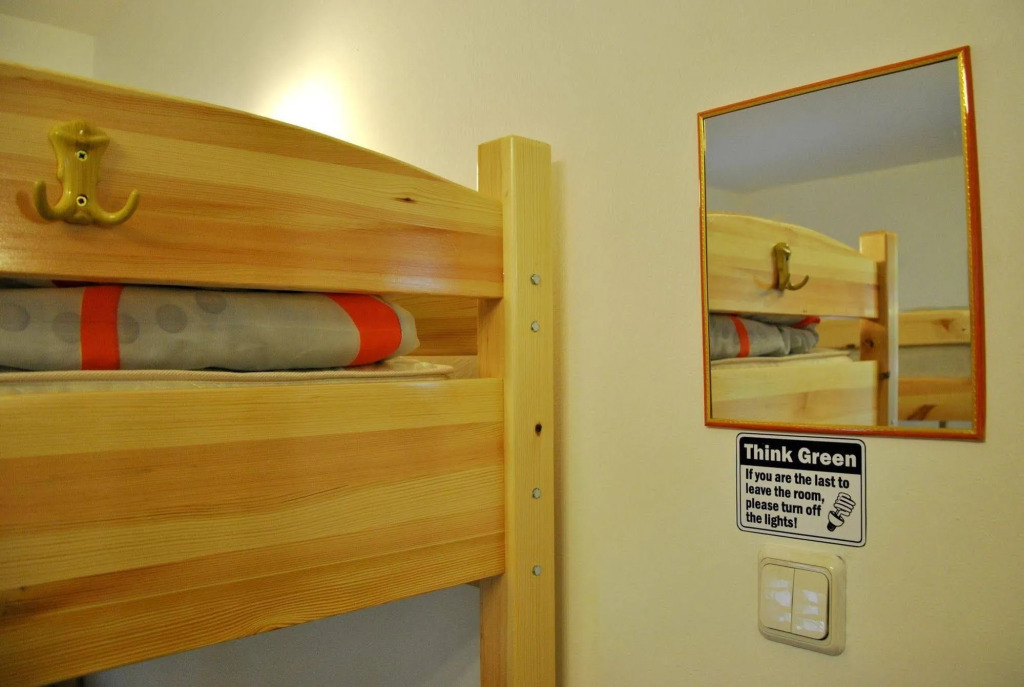 10 Coins Hostel & tours