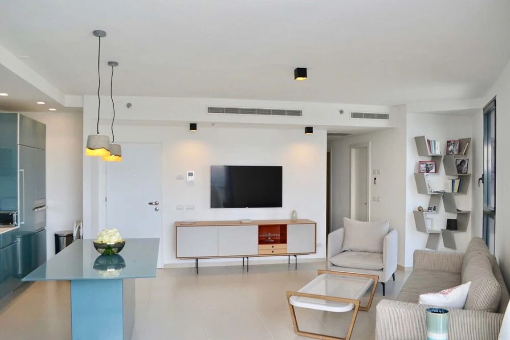 Beautiful Apt Design Pkg included TL13