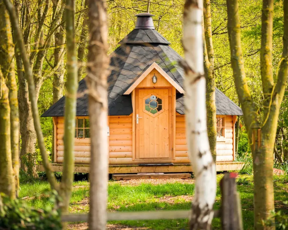 Swan Lodge With Hot Tub, Sauna and Treatments