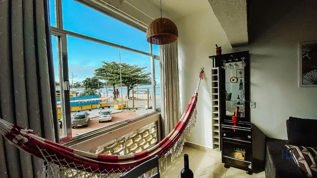 Apto a beira mar no Centro - WIFI 200MB - Netflix - Cozinha equipada - Portaria 24h - Ar condicionado