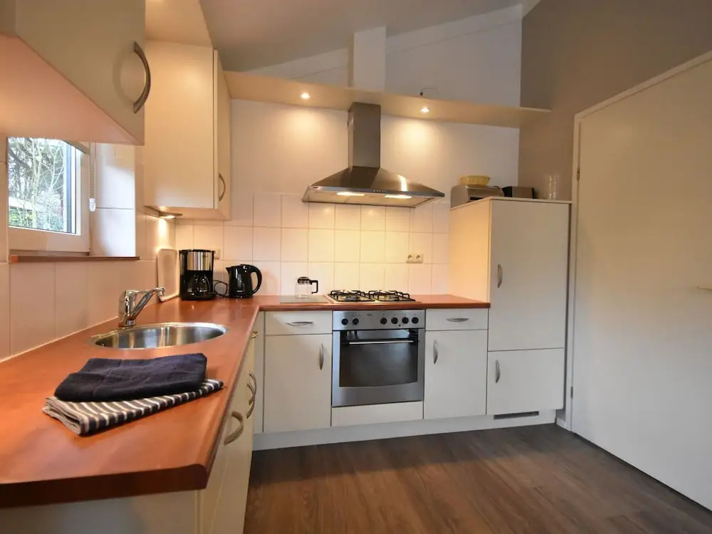 Beautifully Furnished Holiday Home With hot tub and Large Garden on the Veluwe