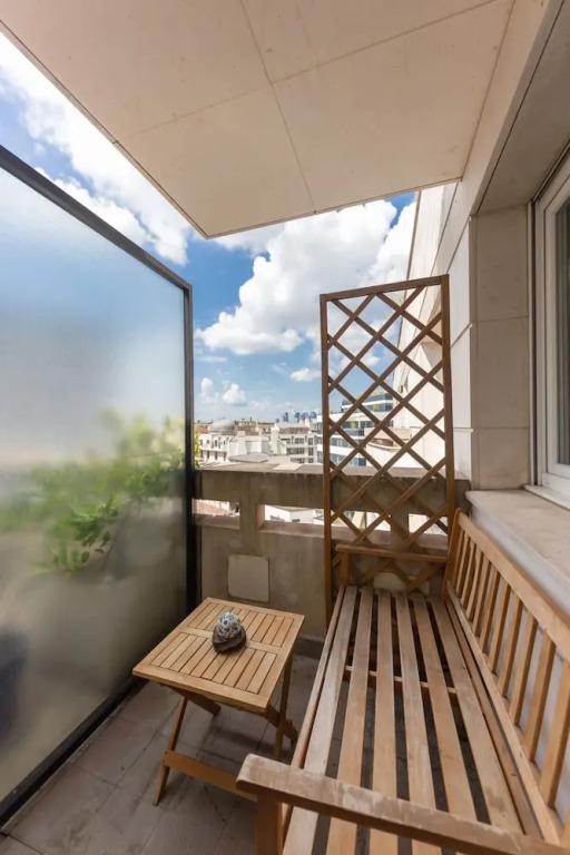 Charming Central Apartment With Balcony and City View