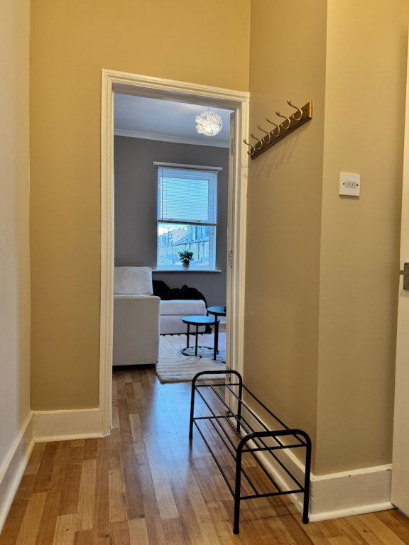 London City Apartment - Modern & Cozy Stay