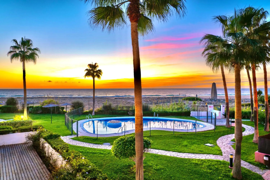 Apartamento Zahara con vistas espectaculares frente al mar