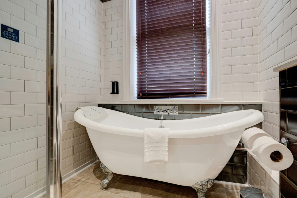 Liverpool Aigburth Hotel By Belvilla