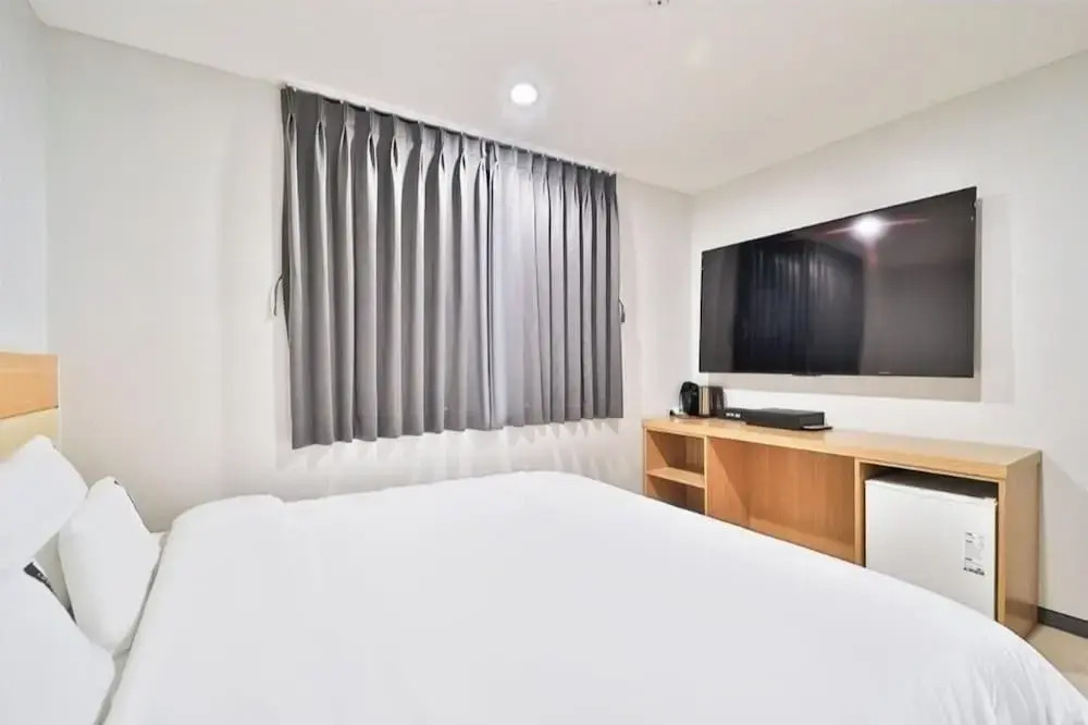 Hotel 701