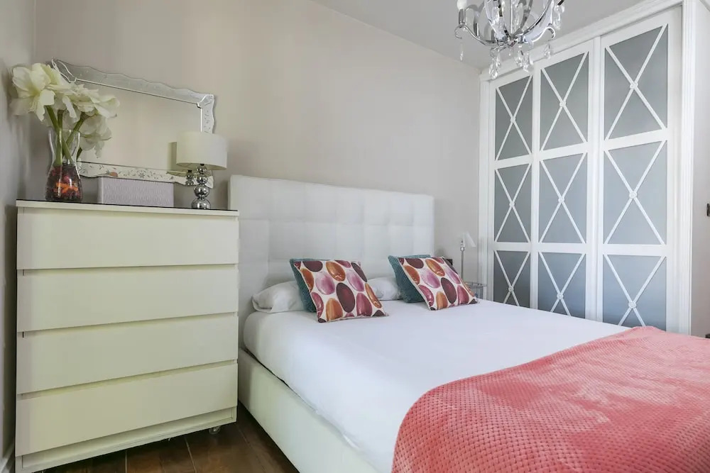 Paseo Arenal by Forever Rentals