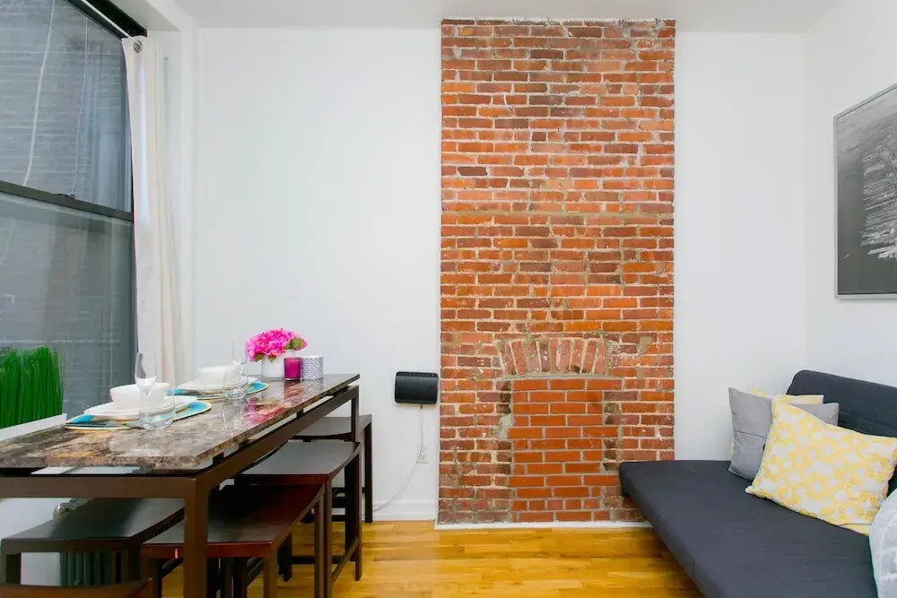 NY010 2 Bedroom Apartment By Senstay