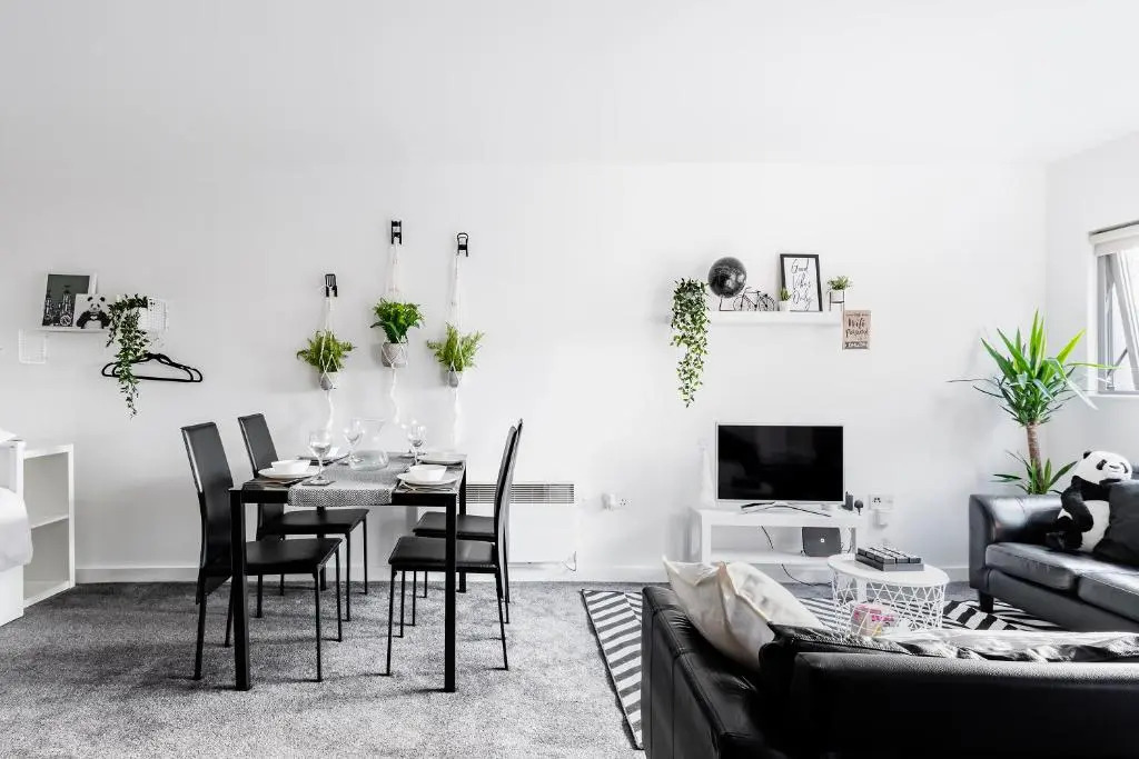 Air Host and Stay - Argyle Apartment sleeps 4 City Centre