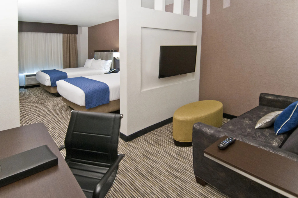 Holiday Inn Austin Airport by IHG