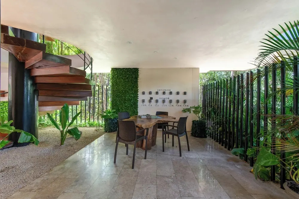 Santuario Apartments