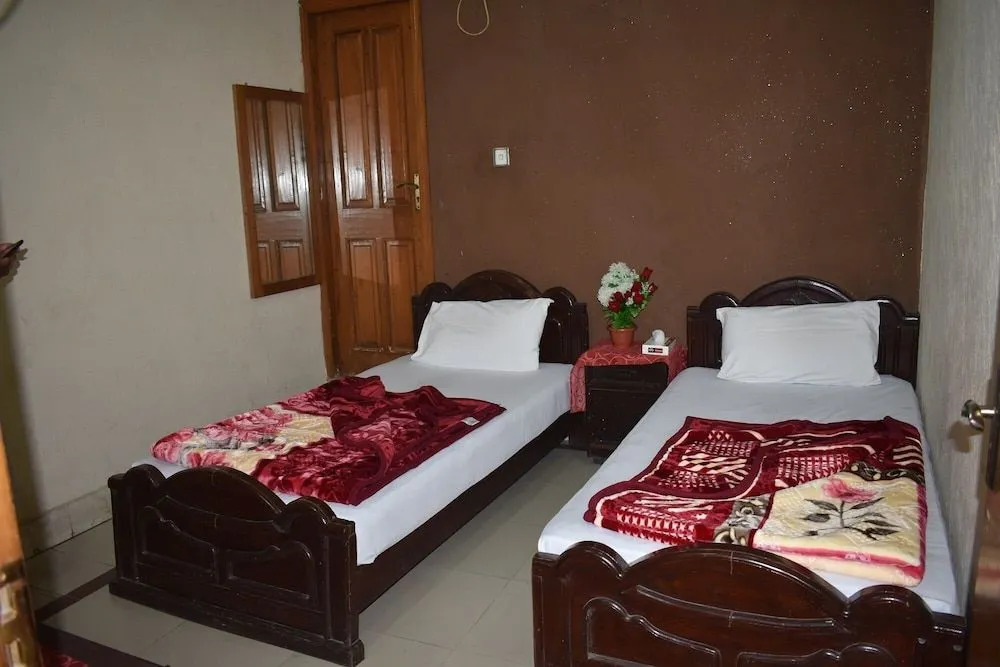 Hotel Kashmir International