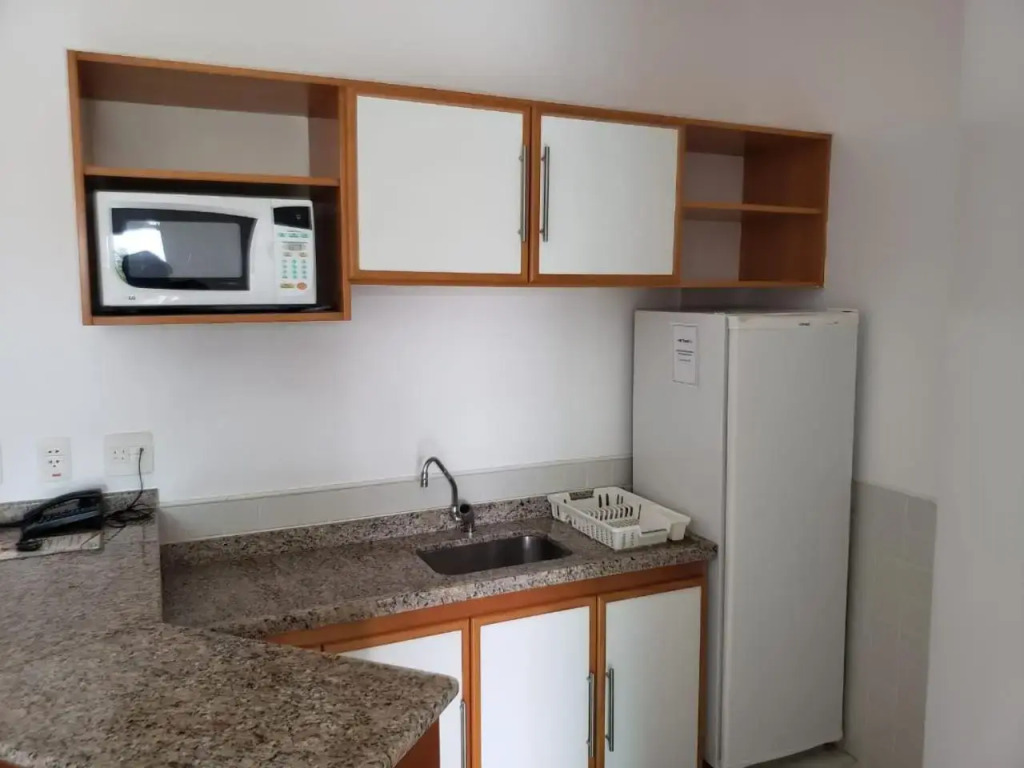 Flat e condomínio a 150m da praia - MOD 6